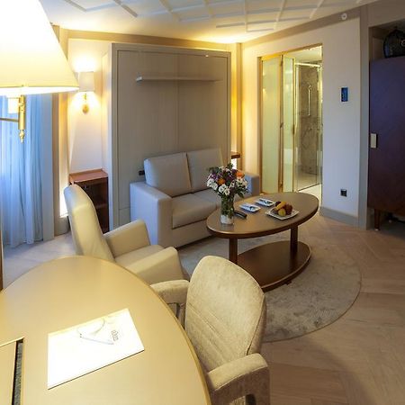 Mega Residence & Hotel Nisantasi Istanbul Bagian luar foto