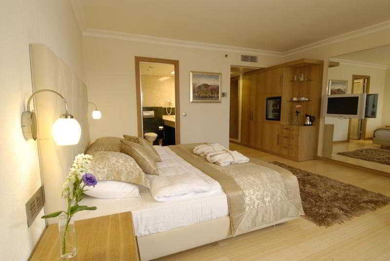 Mega Residence & Hotel Nisantasi Istanbul Bagian luar foto