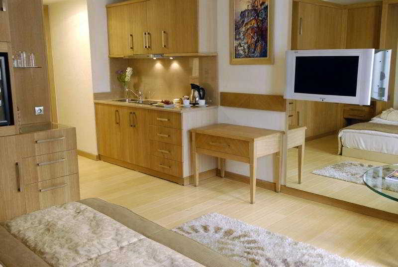 Mega Residence & Hotel Nisantasi Istanbul Bagian luar foto