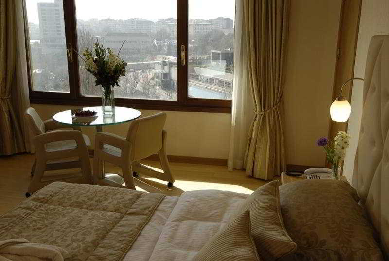 Mega Residence & Hotel Nisantasi Istanbul Bagian luar foto