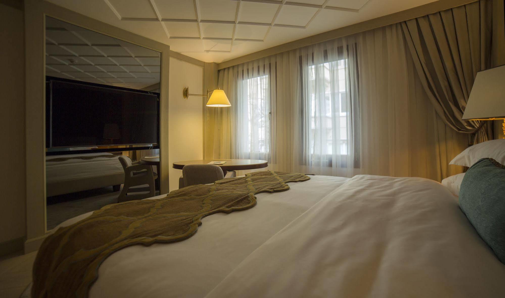 Mega Residence & Hotel Nisantasi Istanbul Bagian luar foto