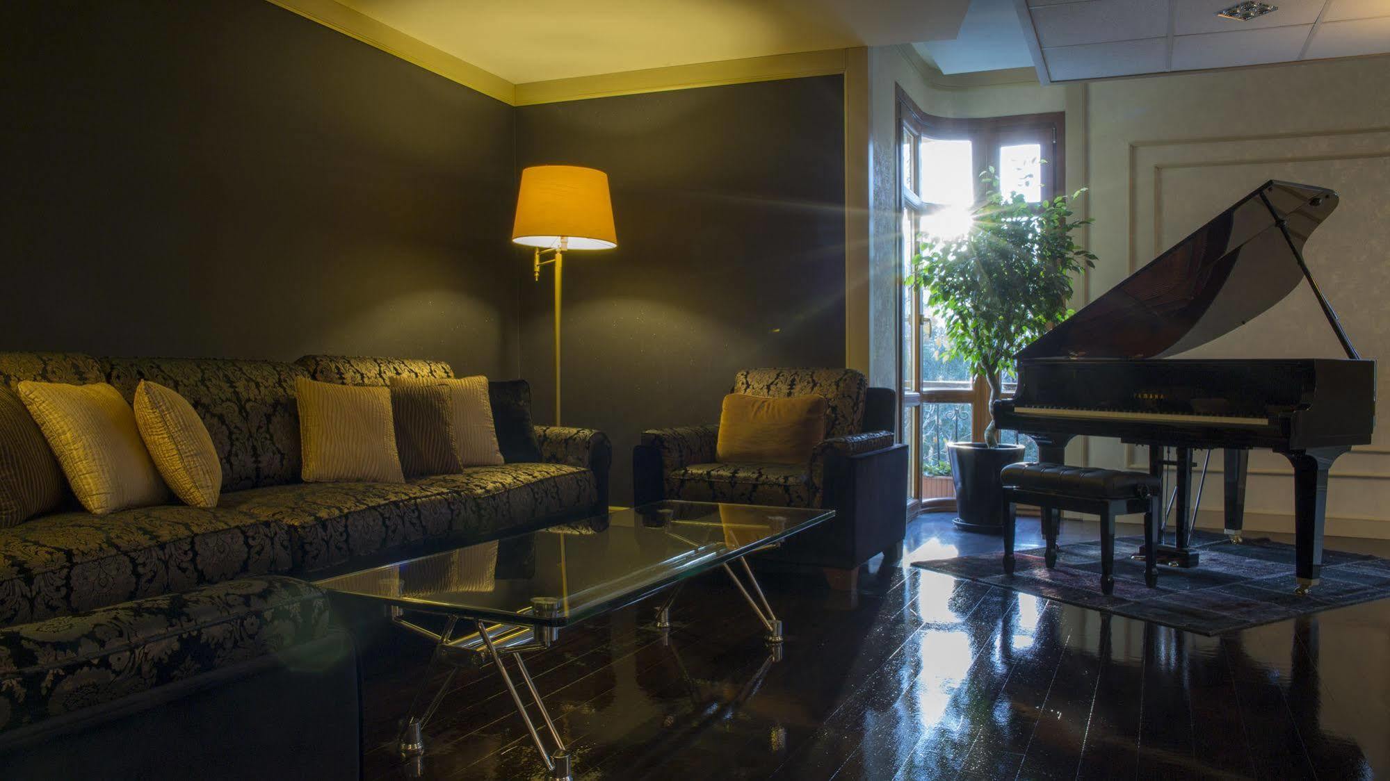 Mega Residence & Hotel Nisantasi Istanbul Bagian luar foto